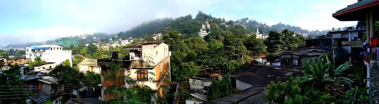 Kandy Railway Lodge & Hostel