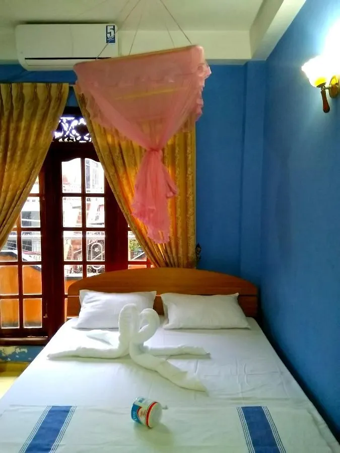 Kandy Railway Lodge & Hostel