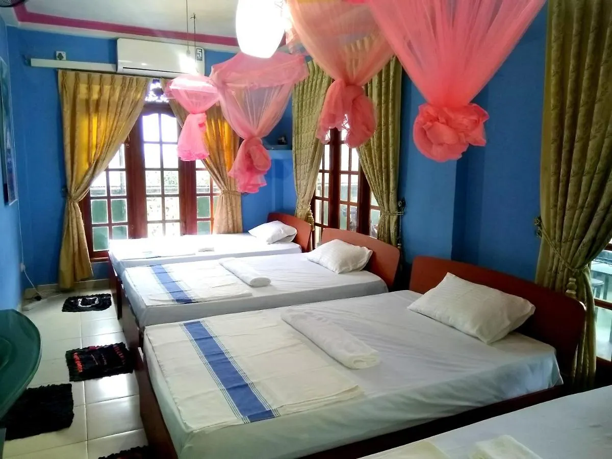Kandy Railway Lodge & Hostel