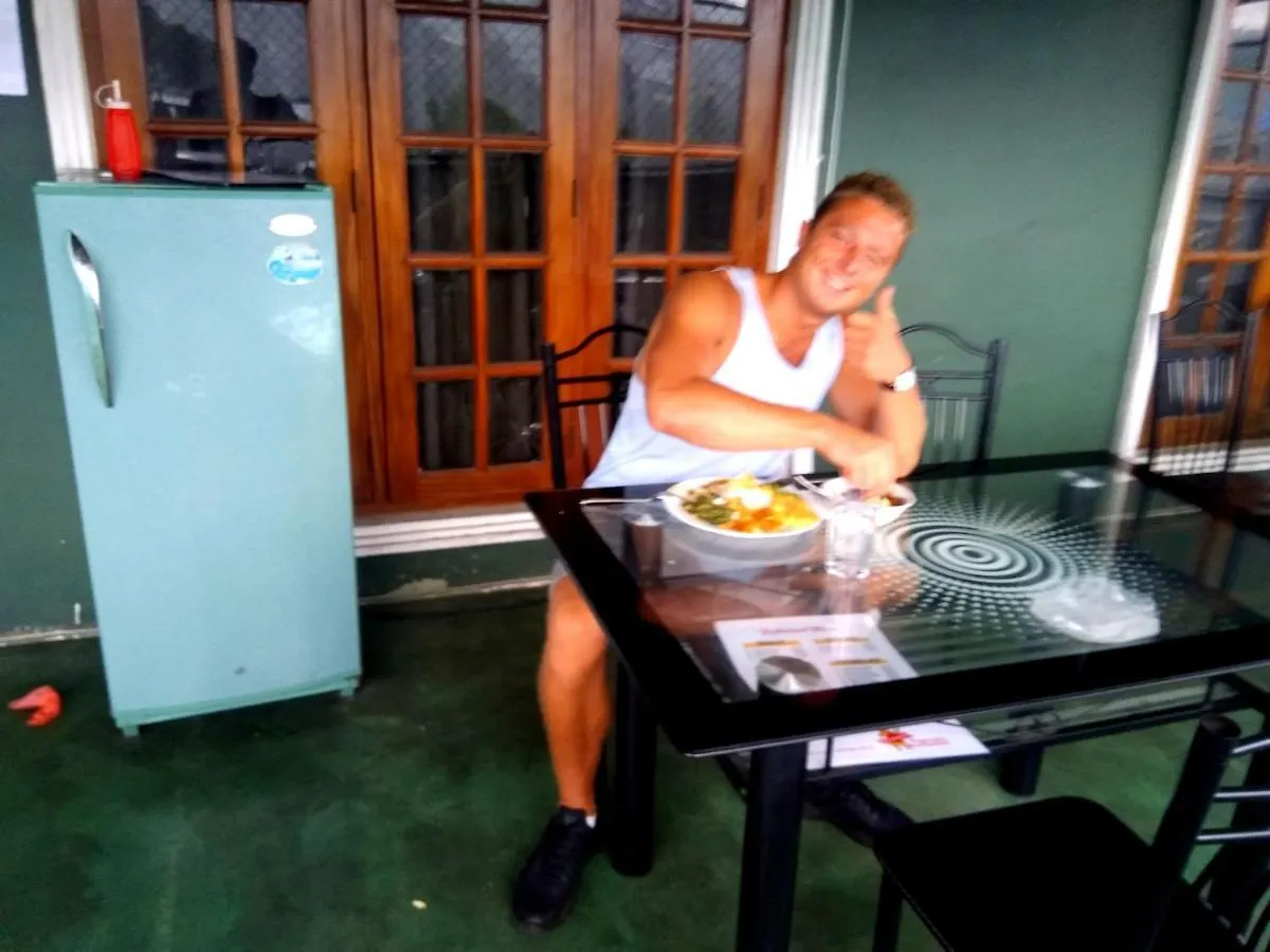 Kandy Railway Lodge & Hostel