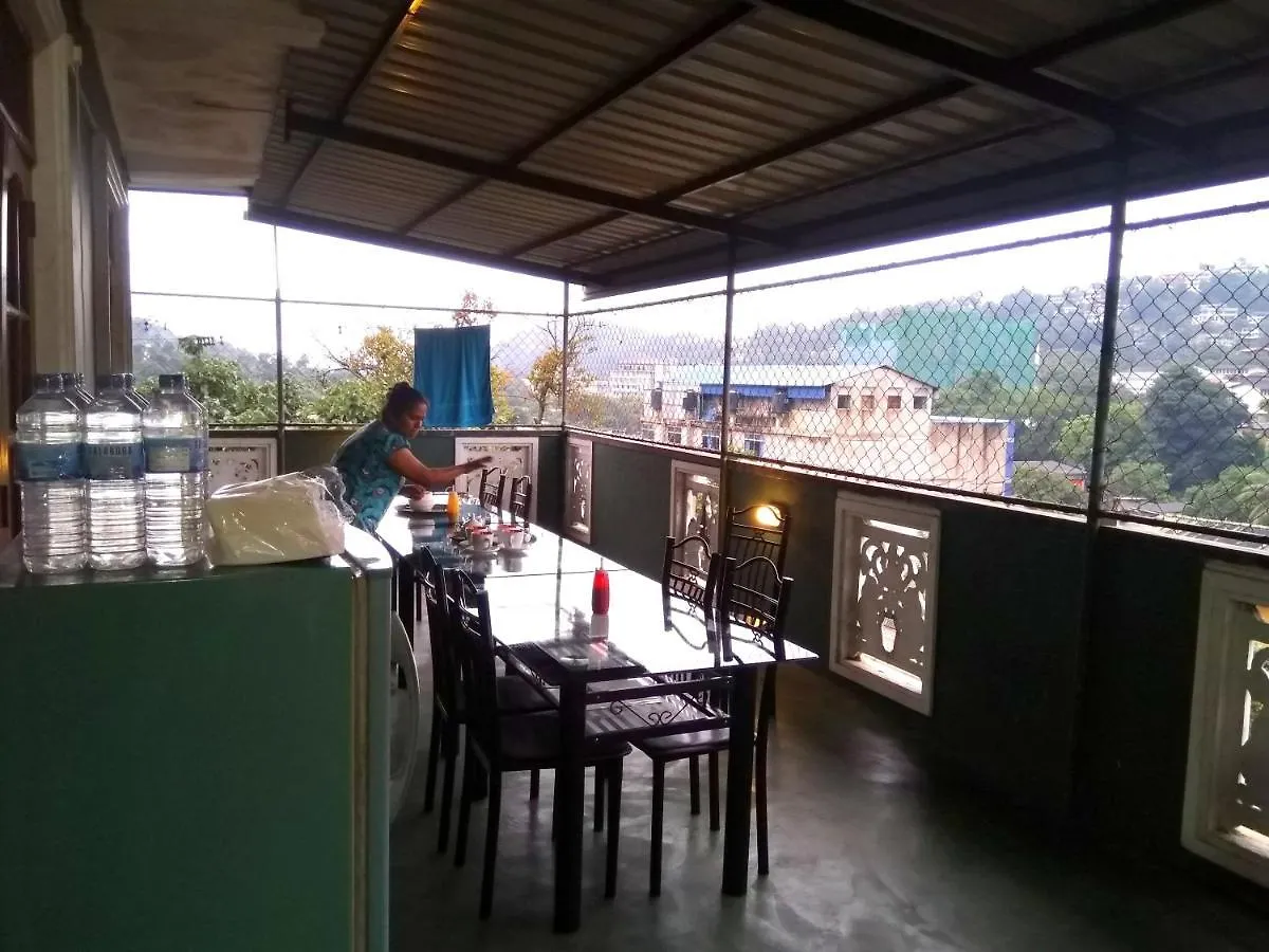 Kandy Railway Lodge & Hostel
