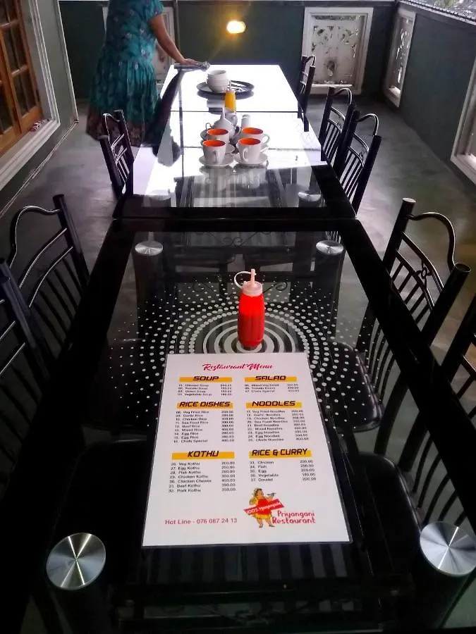 Kandy Railway Lodge & Hostel